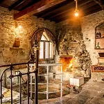 Stonehouse Guest house 4*