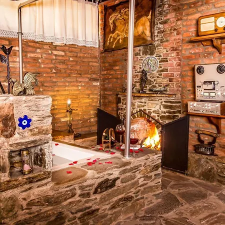 Stonehouse *
