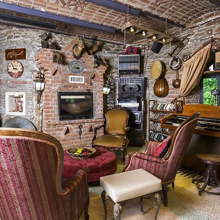 Stonehouse Guest house