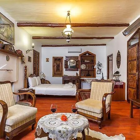 Stonehouse * Selcuk