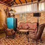 בית הארחה Stonehouse 4*