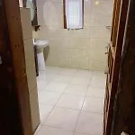 Stonehouse בית הארחה 4*