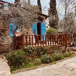 Stonehouse סלצ'וק