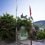 Stonehouse בית הארחה סלצ'וק