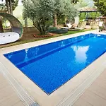 בית הארחה Stonehouse סלצ'וק