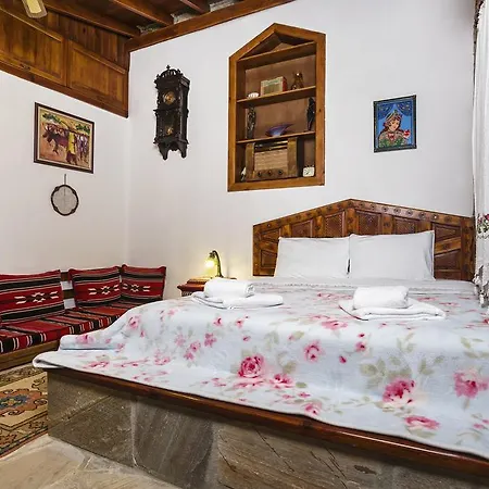 Stonehouse Gæstehus 4*