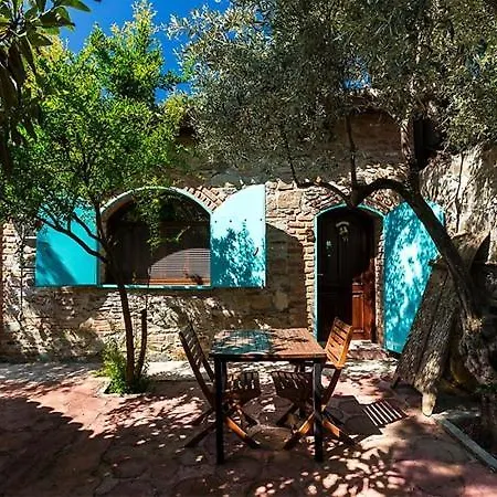 Stonehouse Gæstehus 4*